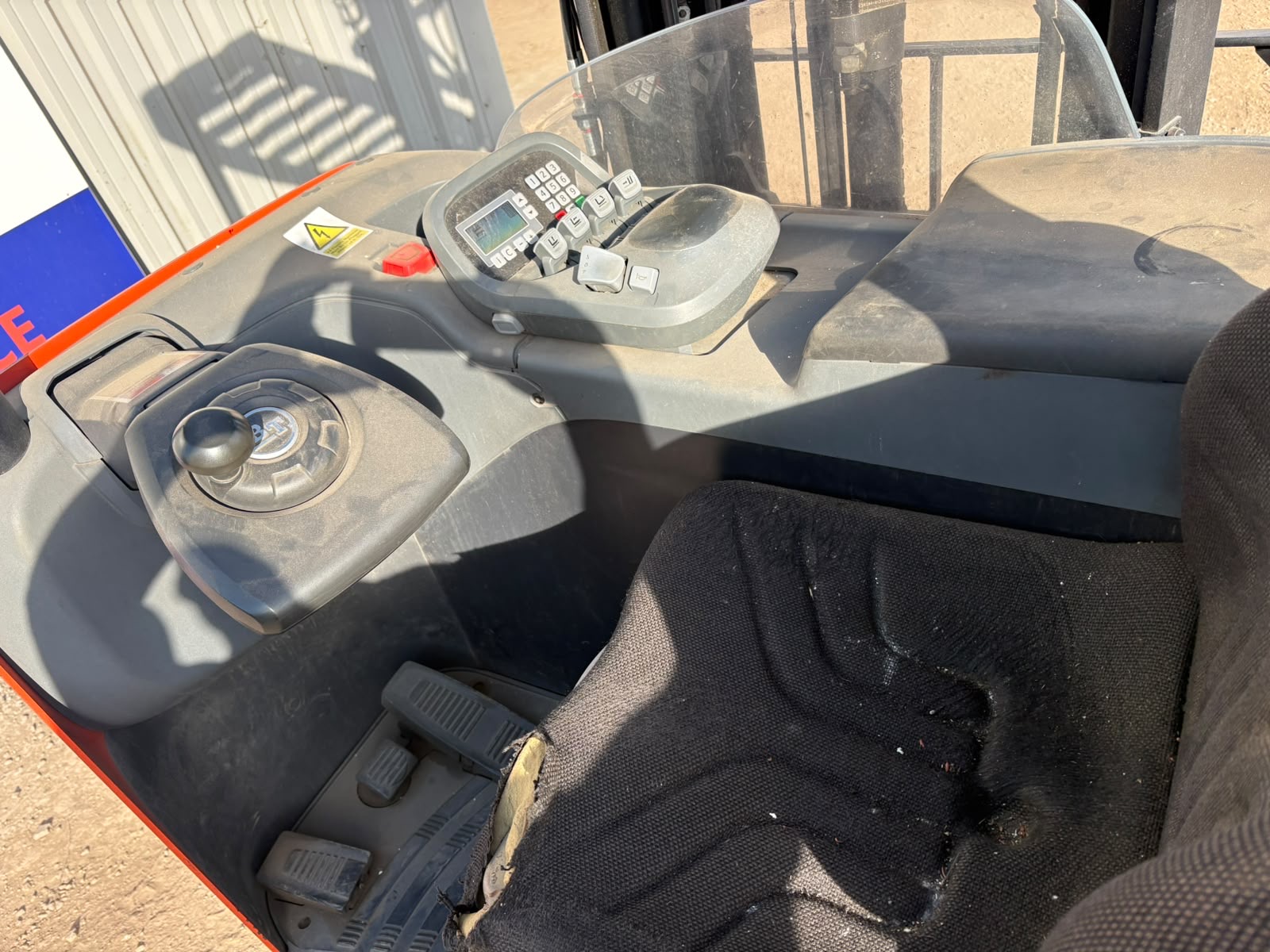 BT Reach RRE140B - 1.4 Tonne Electric Forklift Truck