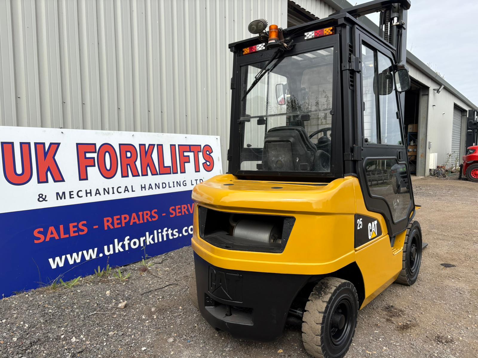 CAT DP25NT - 2.5 Tonne Diesel Forklift Truck