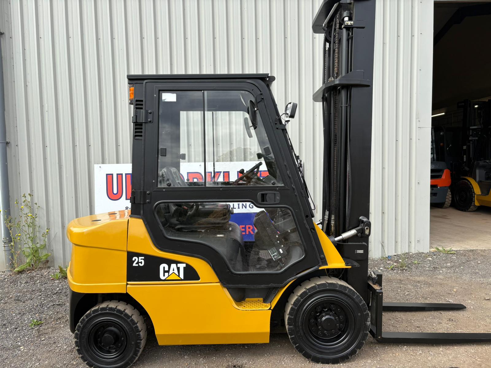 CAT DP25NT - 2.5 Tonne Diesel Forklift Truck