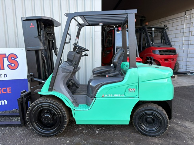 Mitsubishi FD30N - 3 Tonne Diesel Forklift Truck