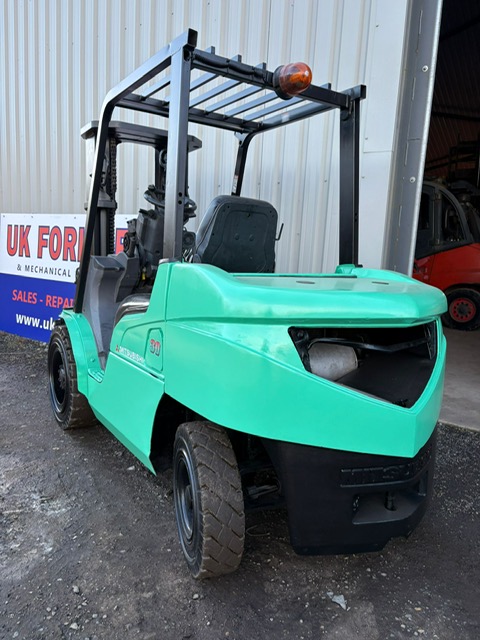 Mitsubishi FD30N - 3 Tonne Diesel Forklift Truck