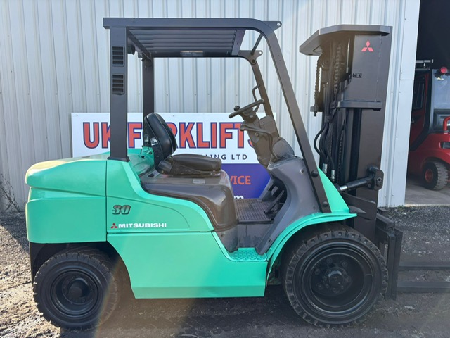 Mitsubishi FD30N - 3 Tonne Diesel Forklift Truck