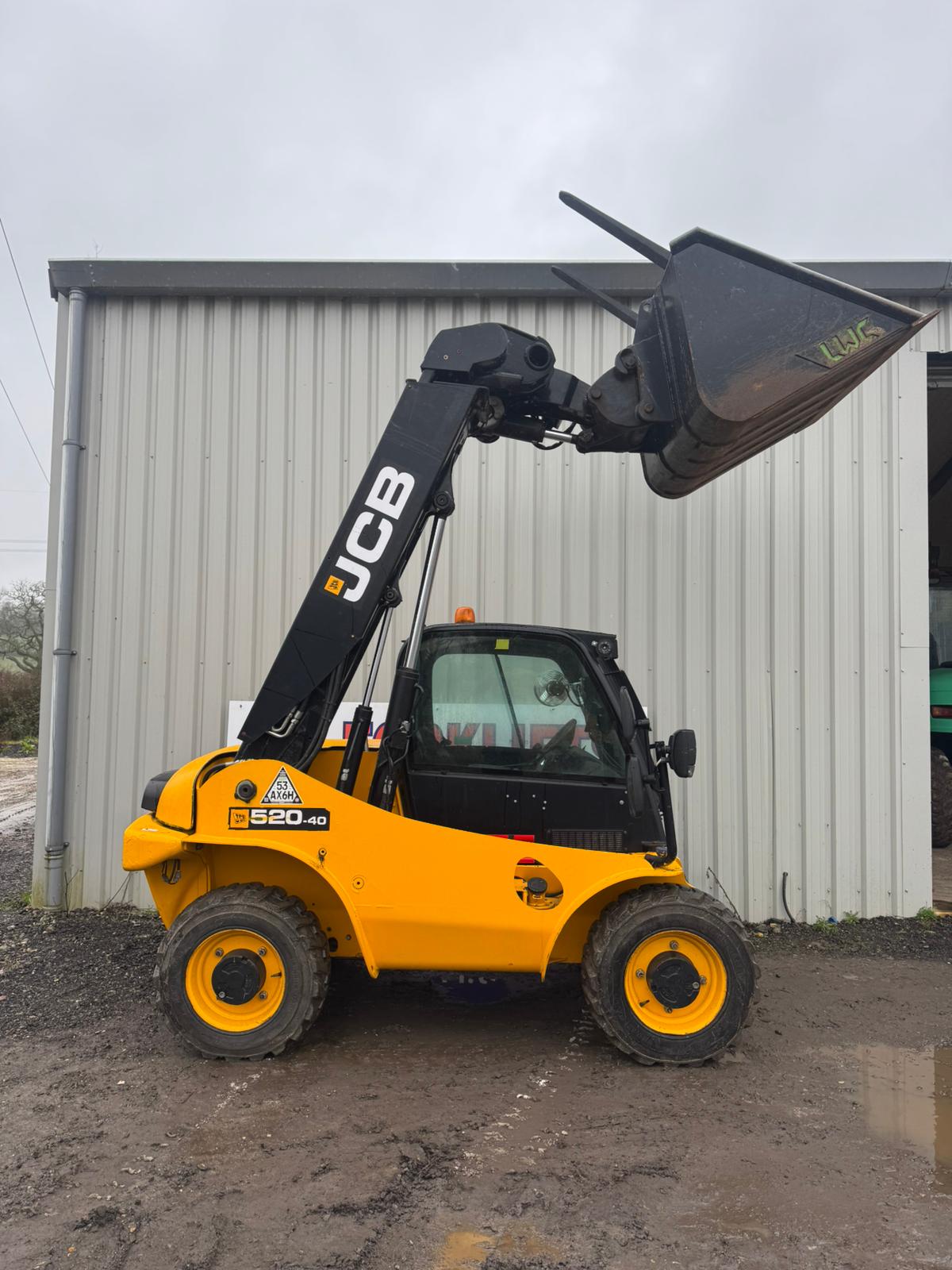 JCB 520-40 - 2 Tonne Rough Terrain Forklift Truck