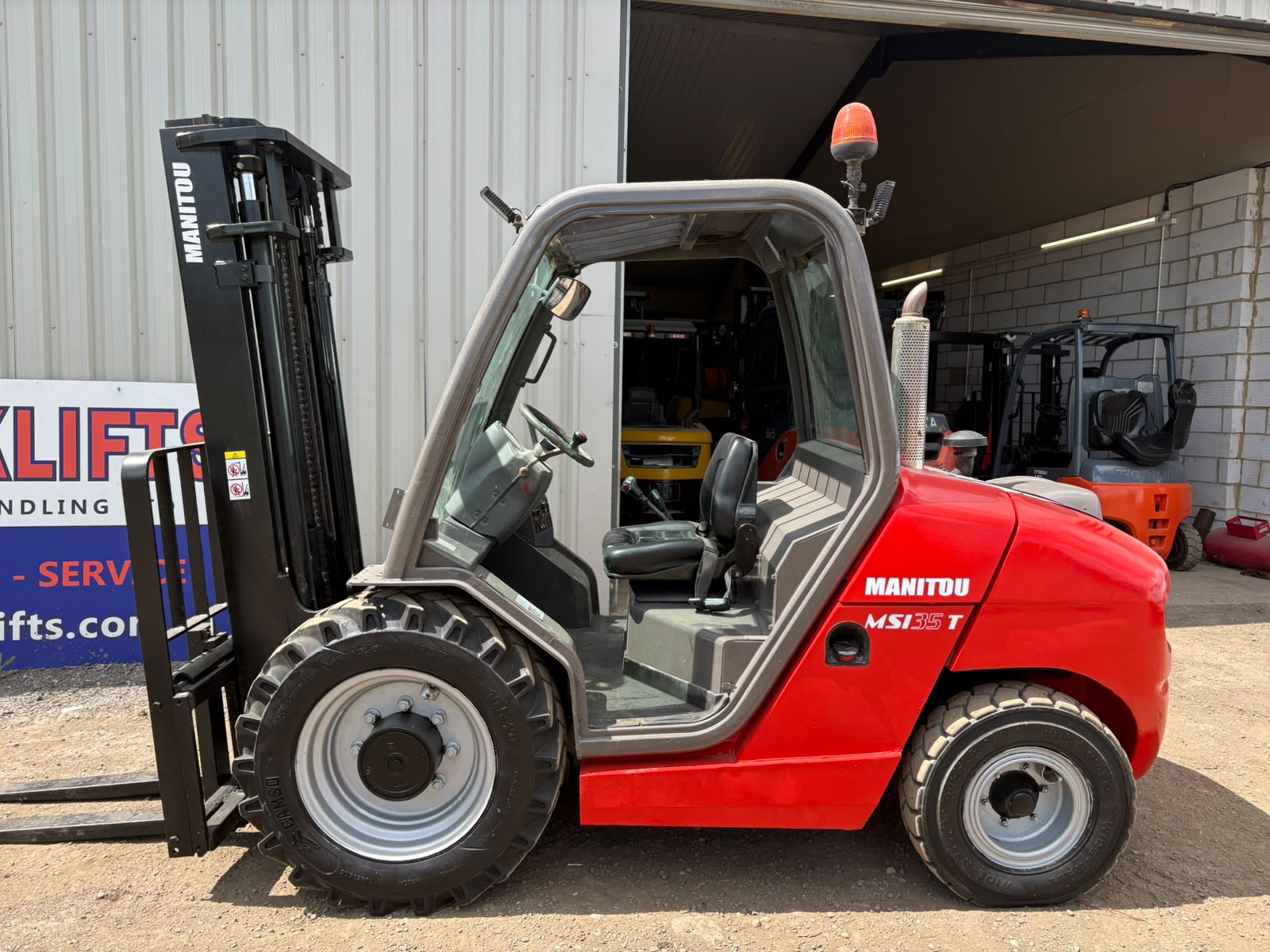 Manitou MSI 35 T - 3.5 Tonne Diesel Forklift Truck